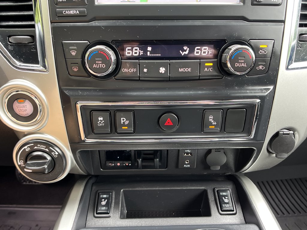 Used 2018 Nissan Titan SV w/ SV Convenience Package AWD/4WD image 17