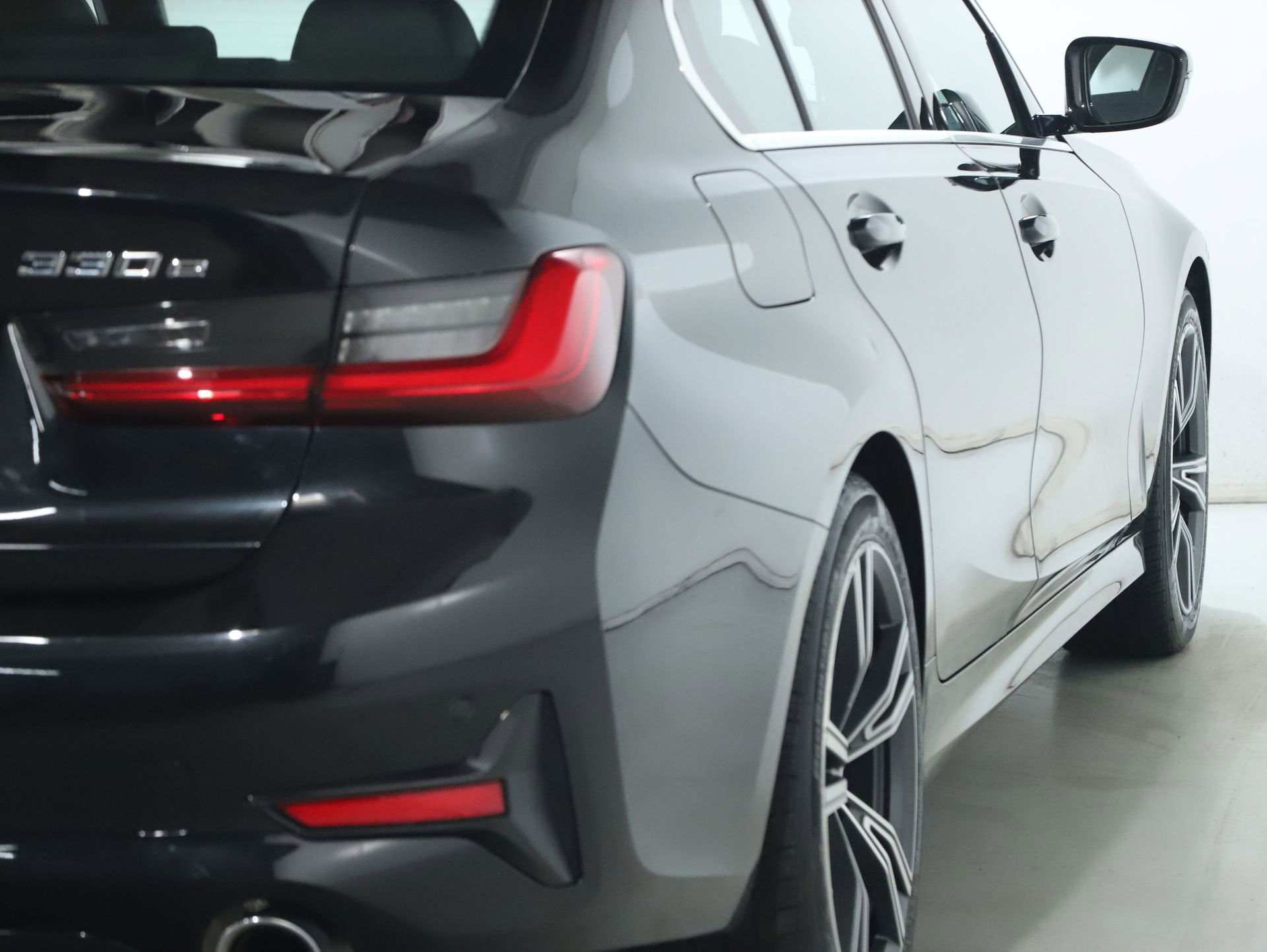 Used 2021 BMW 330e xDrive w/ Premium Package image 47