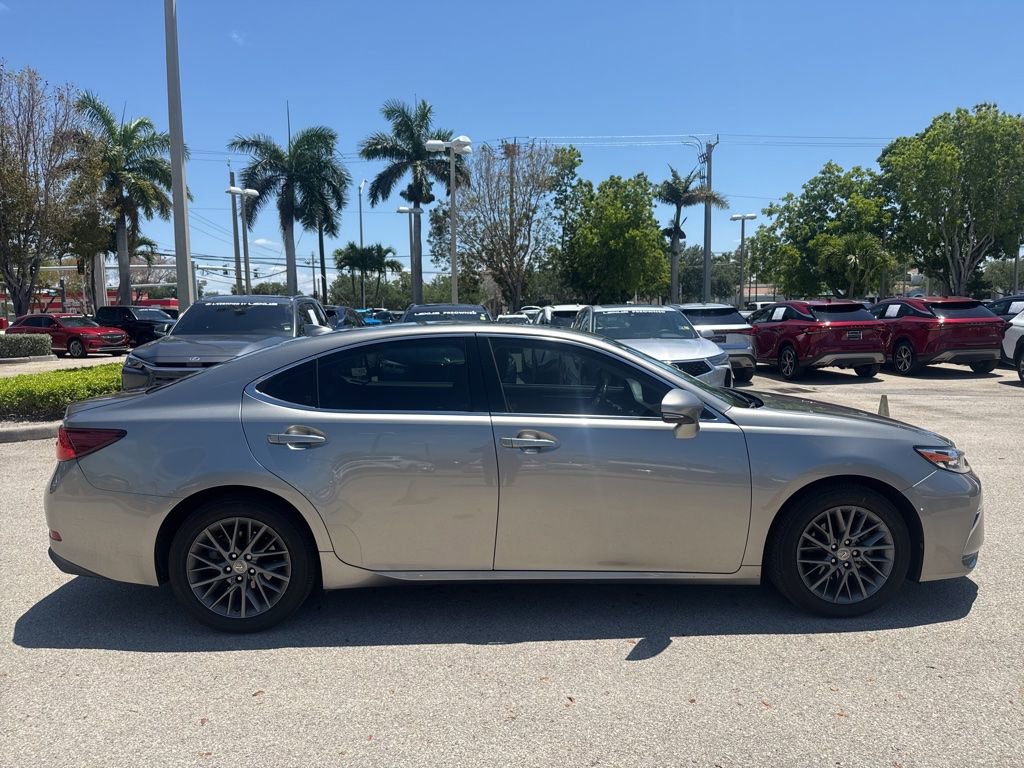 Used 2018 Lexus ES 350 w/ Premier Package FWD image 7