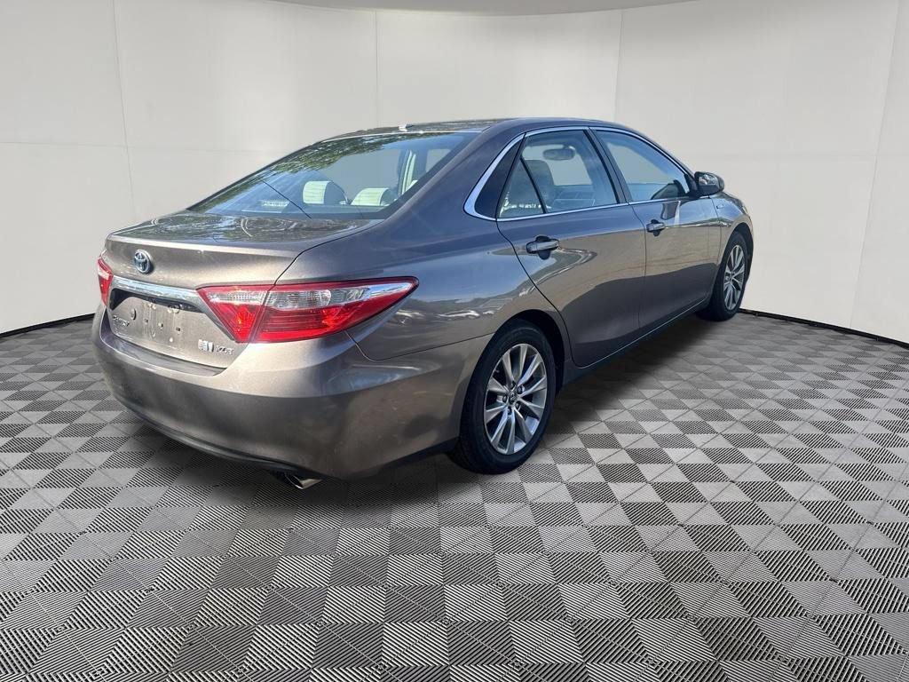Used 2015 Toyota Camry XLE w/ Moonroof Package FWD image 8