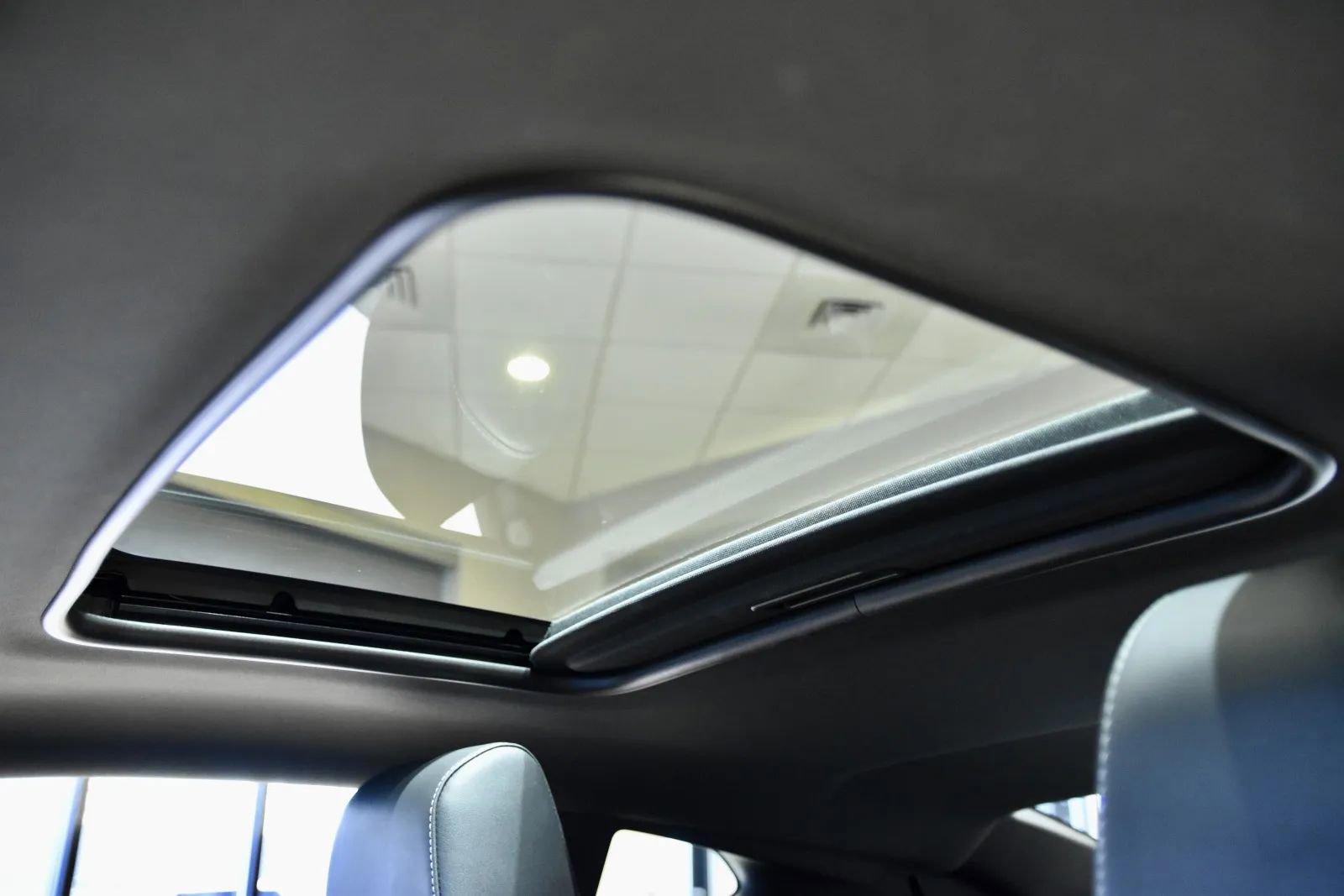 Used 2018 Chevrolet Camaro SS image 20