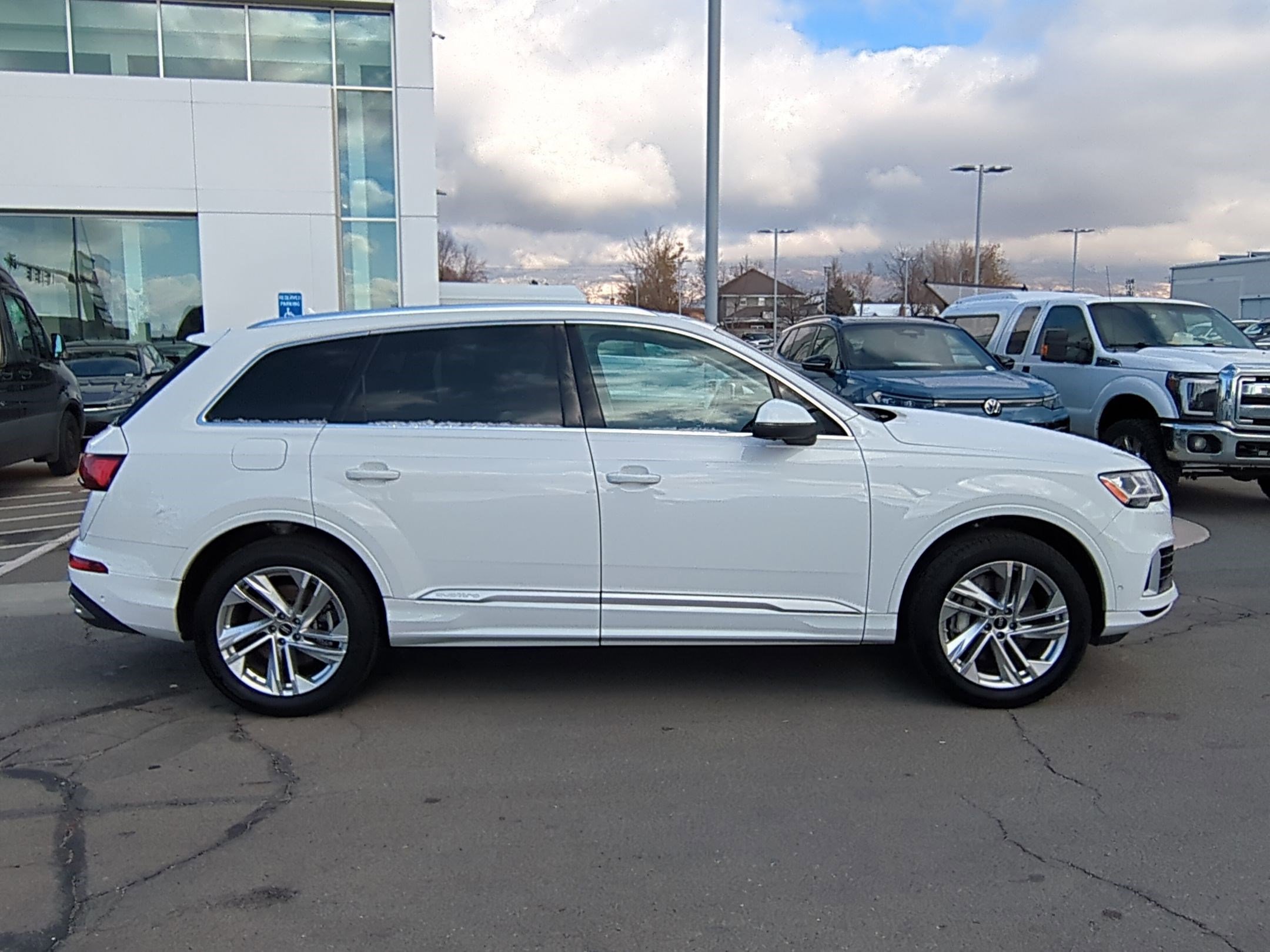 Used 2023 Audi Q7 3.0T Premium Plus image 2