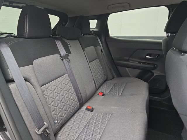 Used 2025 Nissan Kicks SV AWD/4WD image 36