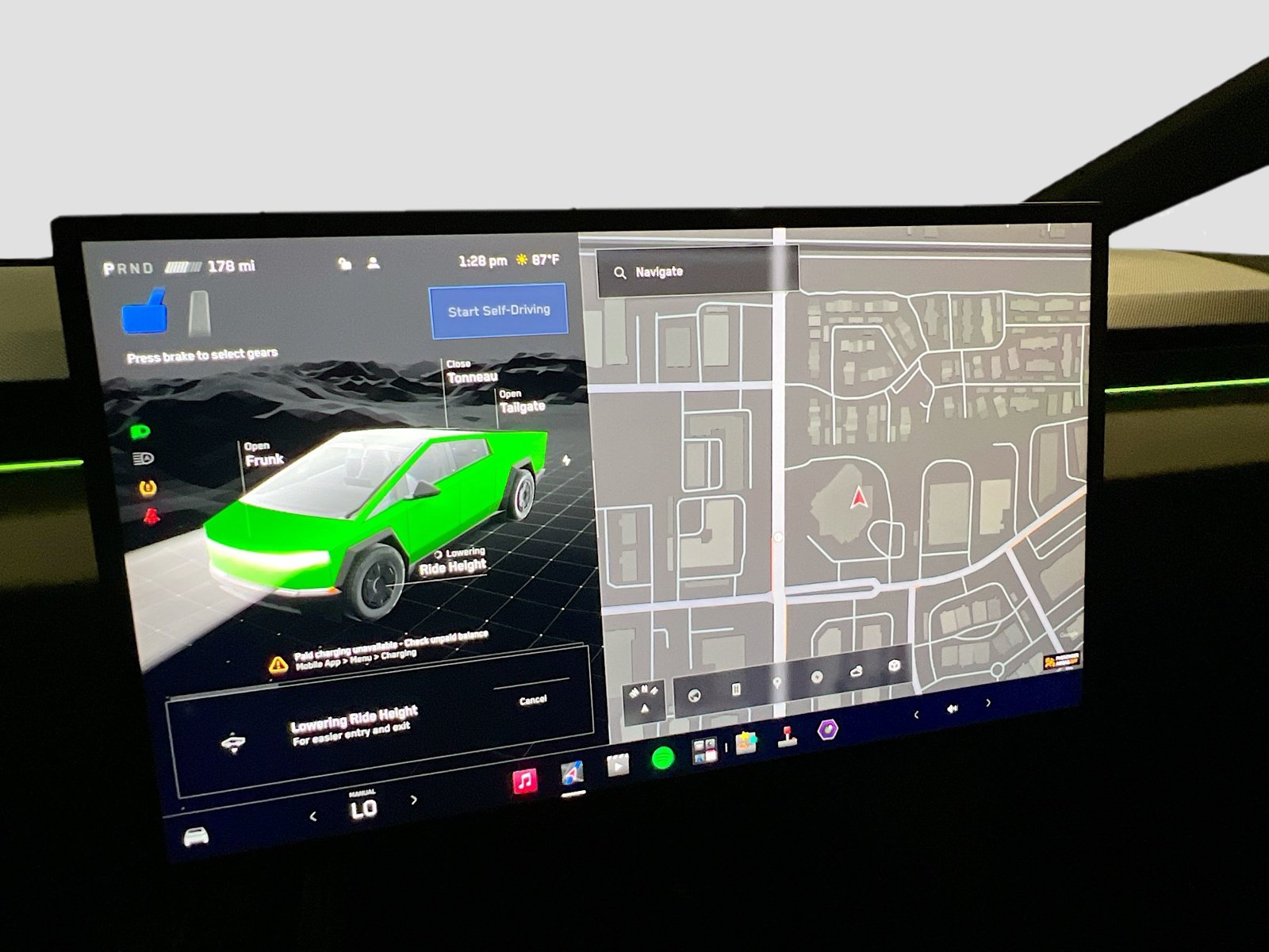 Used 2025 Tesla Cybertruck AWD Crew Cab image 8