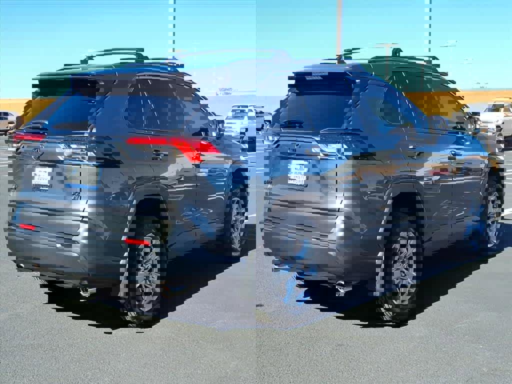 Used 2024 Toyota RAV4 XLE image 6