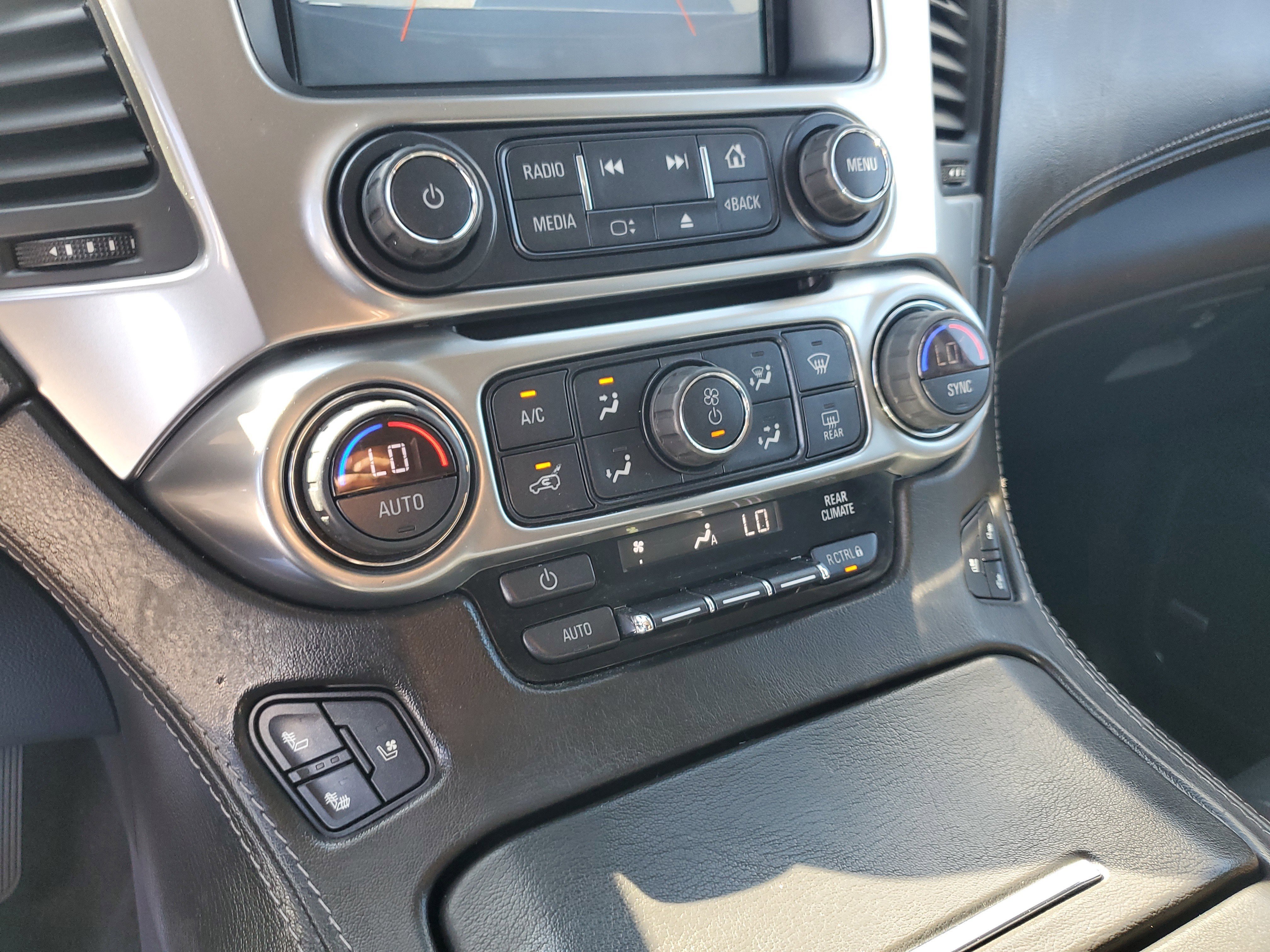 Used 2020 Chevrolet Suburban Premier w/ Max Trailering Package image 27