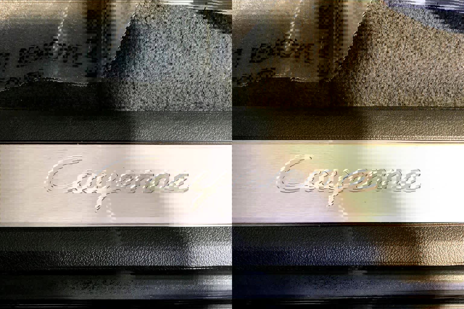 Used 2022 Porsche Cayenne image 38