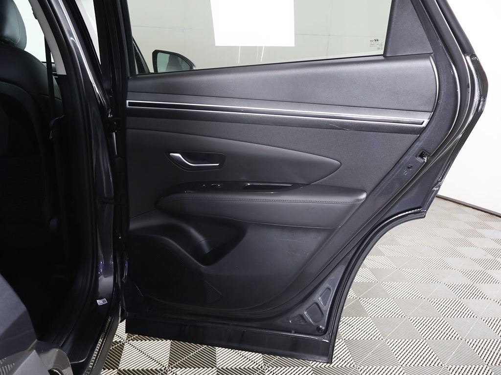 Used 2024 Hyundai Tucson Limited AWD/4WD image 29