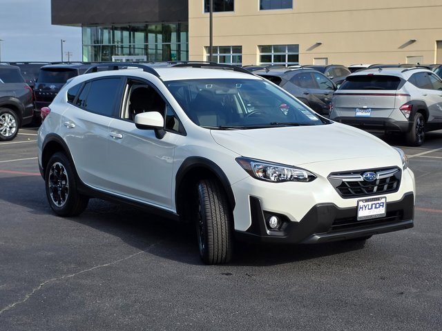 Used 2023 Subaru Crosstrek 2.0i Premium image 4