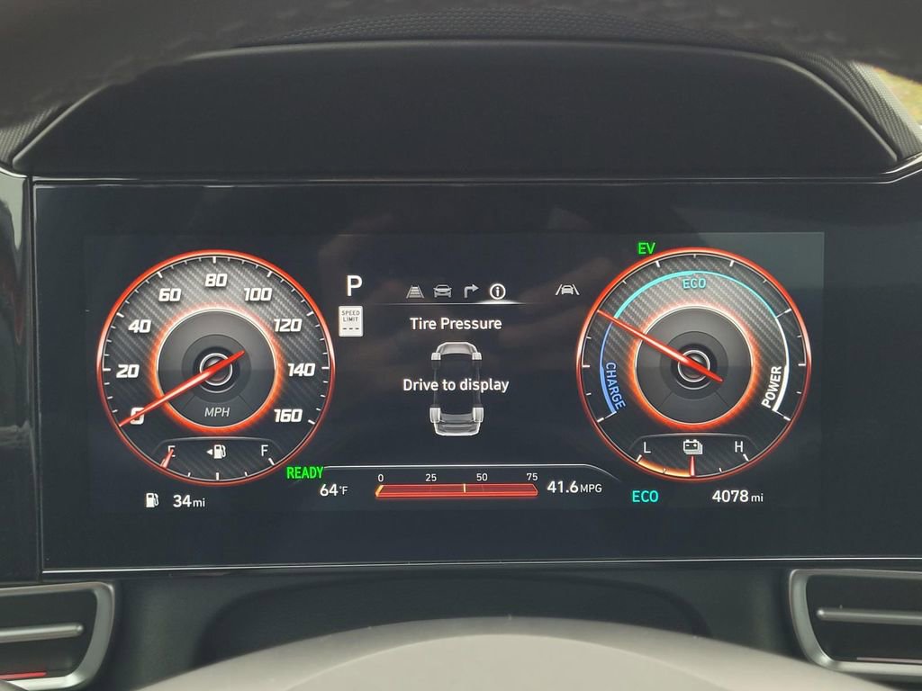 Used 2025 Hyundai Elantra Limited FWD image 19