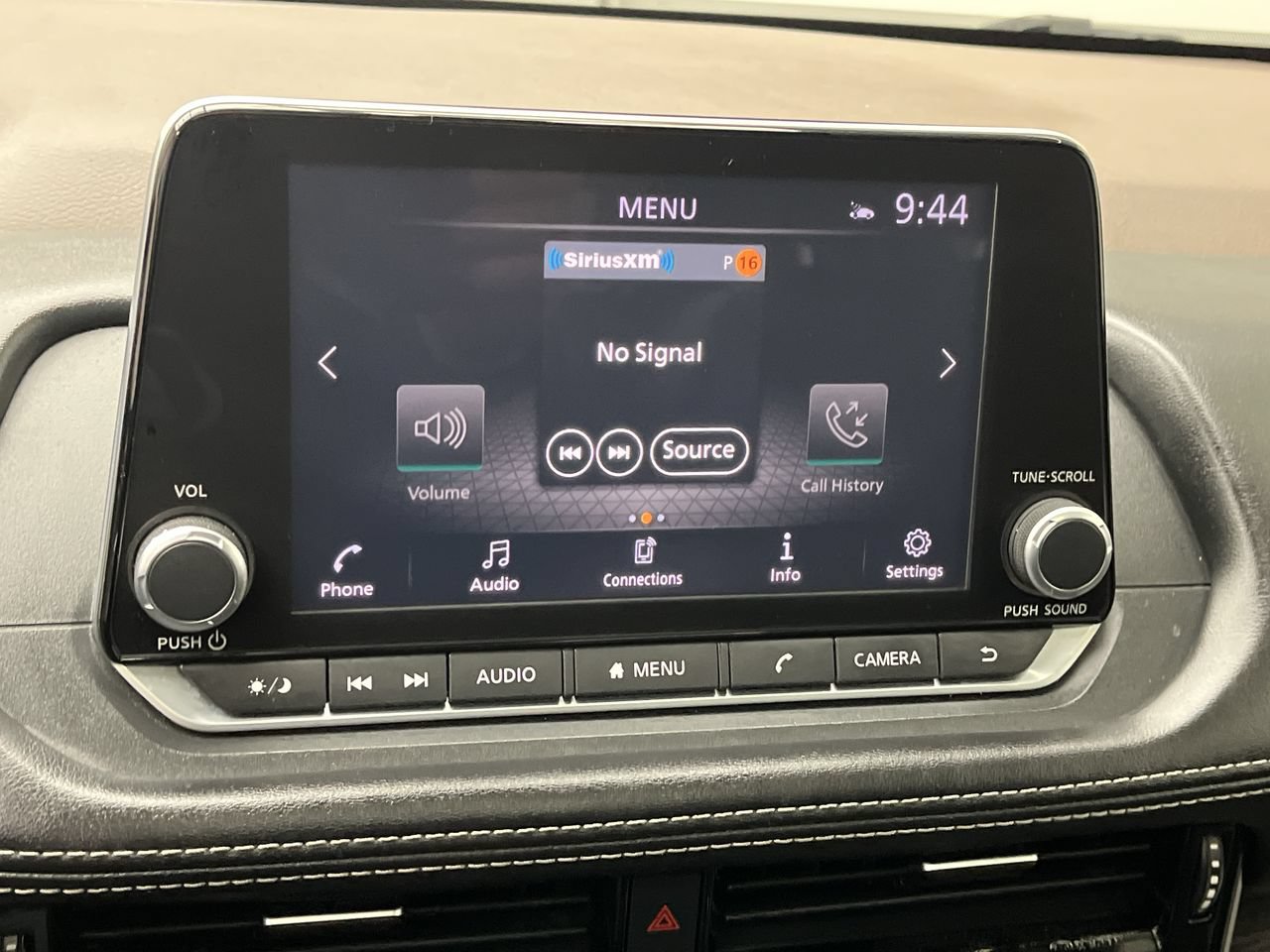 Used 2021 Nissan Rogue SL AWD/4WD image 18