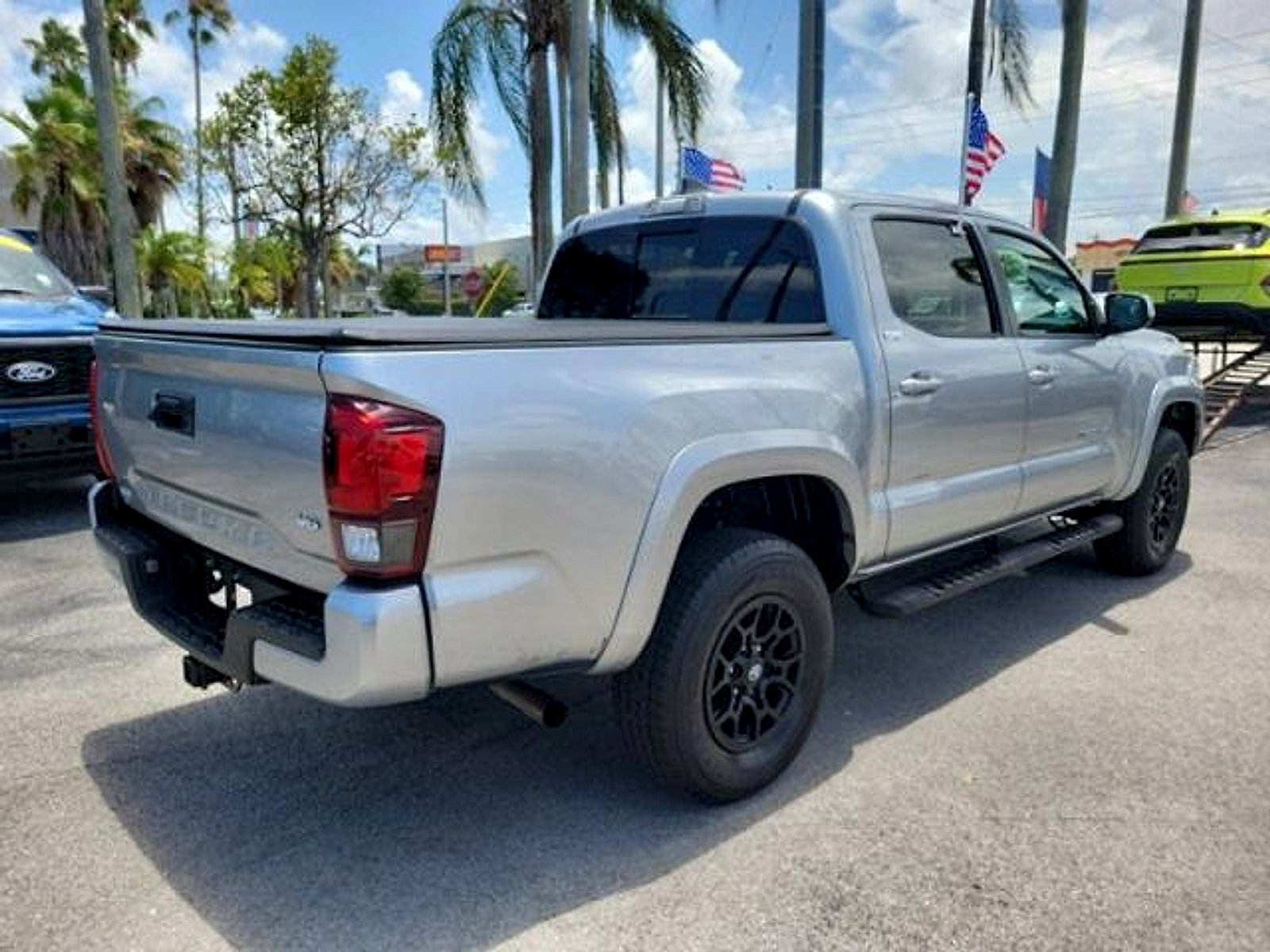 Used 2022 Toyota Tacoma SR5 w/ Technology Package RWD image 7