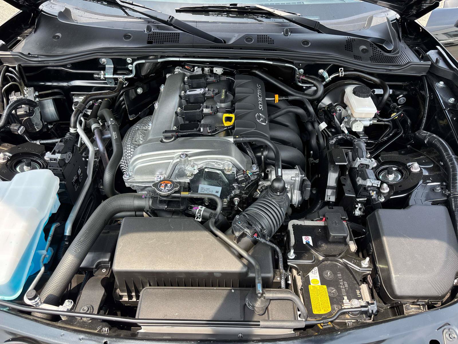 Used 2025 MAZDA MX-5 Miata Sport RWD image 9