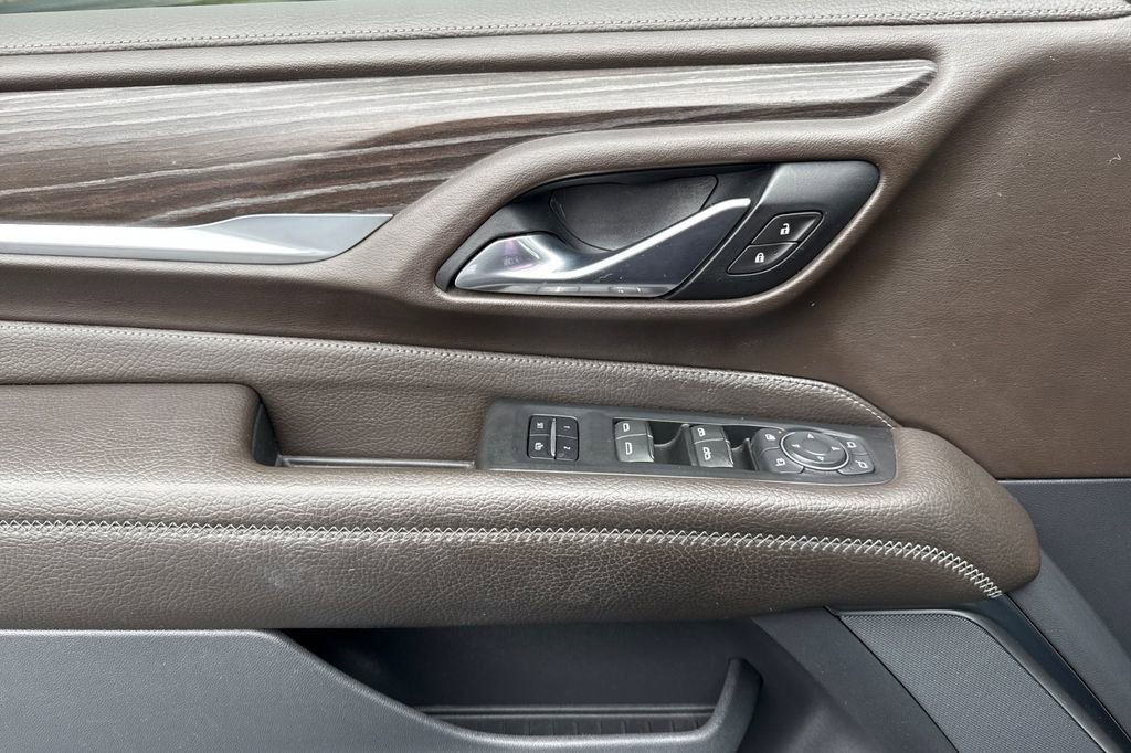 Used 2021 GMC Yukon Denali w/ Denali Premium Package image 17