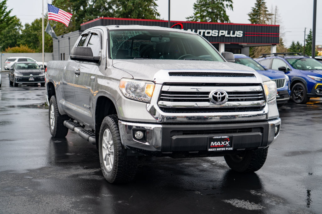 Used 2016 Toyota Tundra SR5 w/ SR5 Upgrade Package AWD/4WD image 2