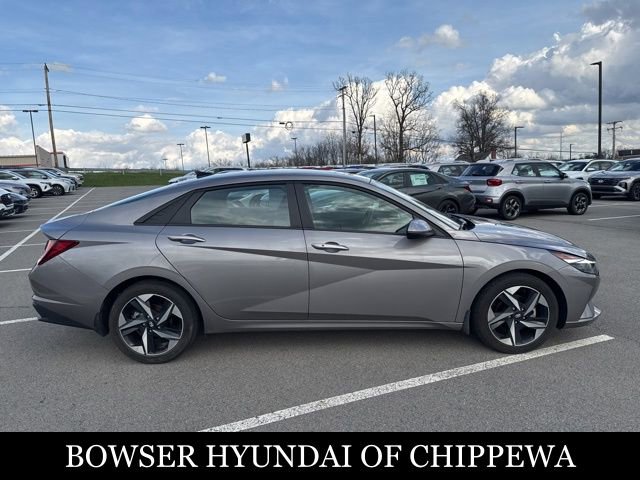 Used 2023 Hyundai Elantra SEL w/ Convenience Package image 8