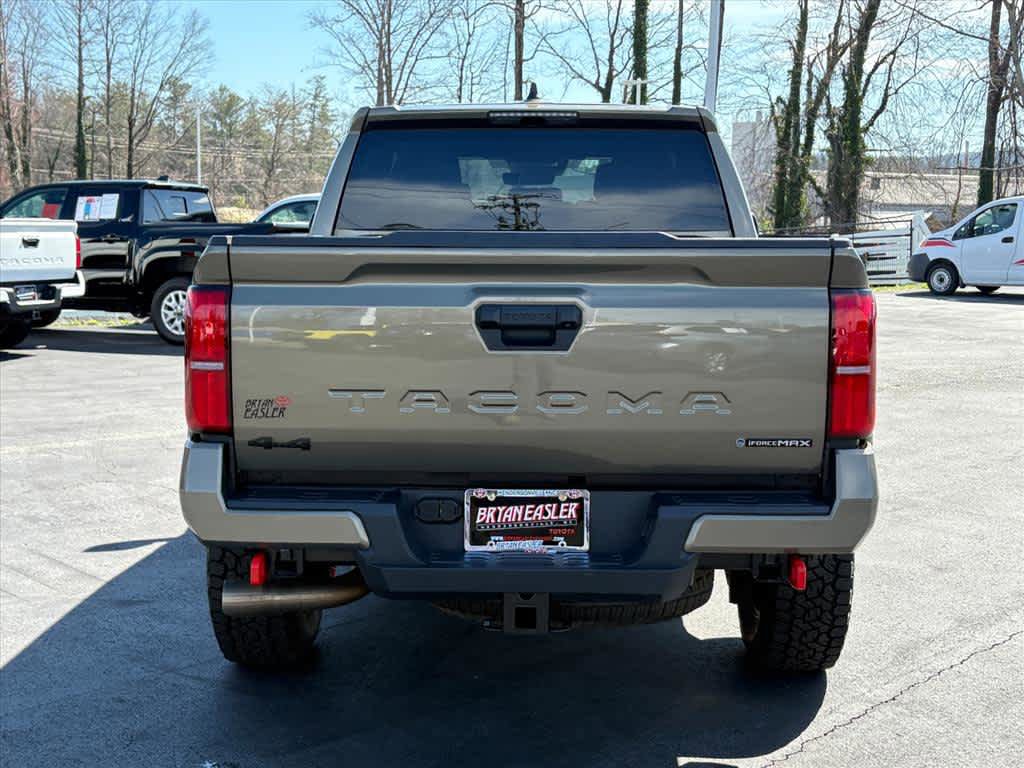 Used 2025 Toyota Tacoma TRD Off-Road AWD/4WD image 28