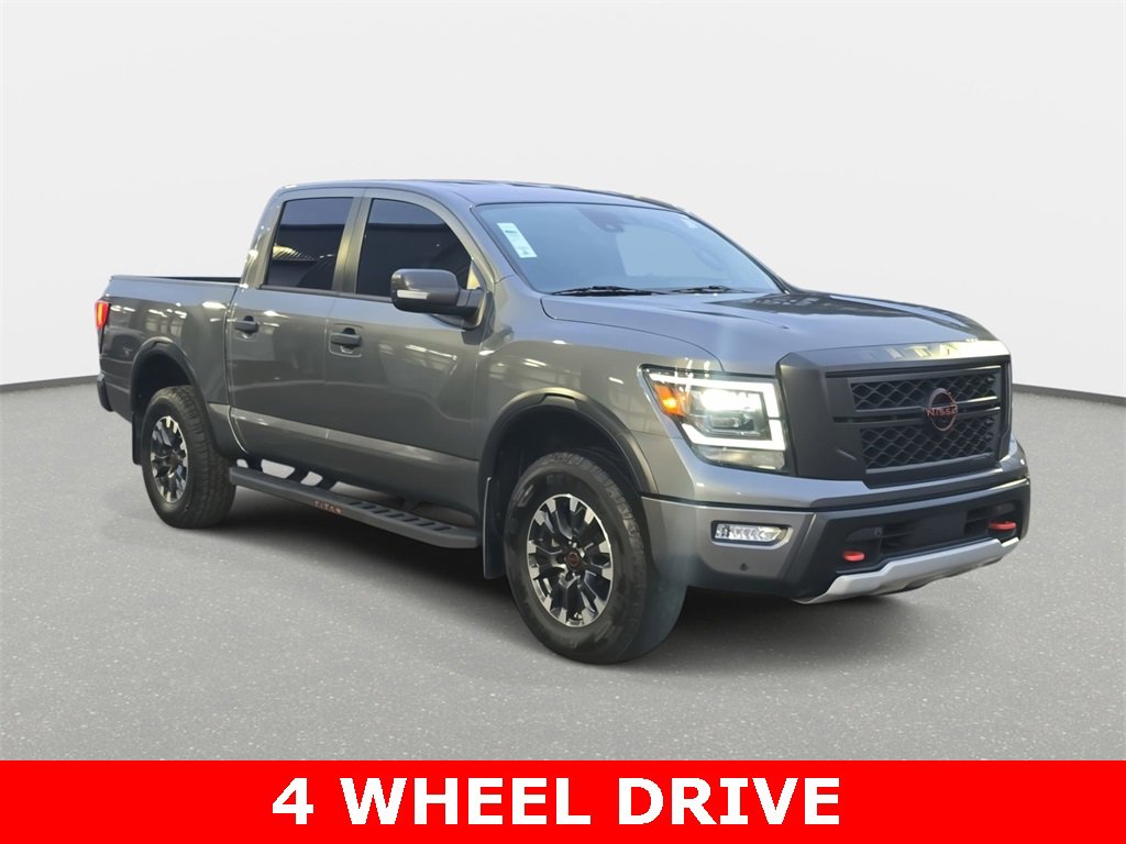 Used 2023 Nissan Titan PRO-4X w/ Pro-4x Convenience Package image 3