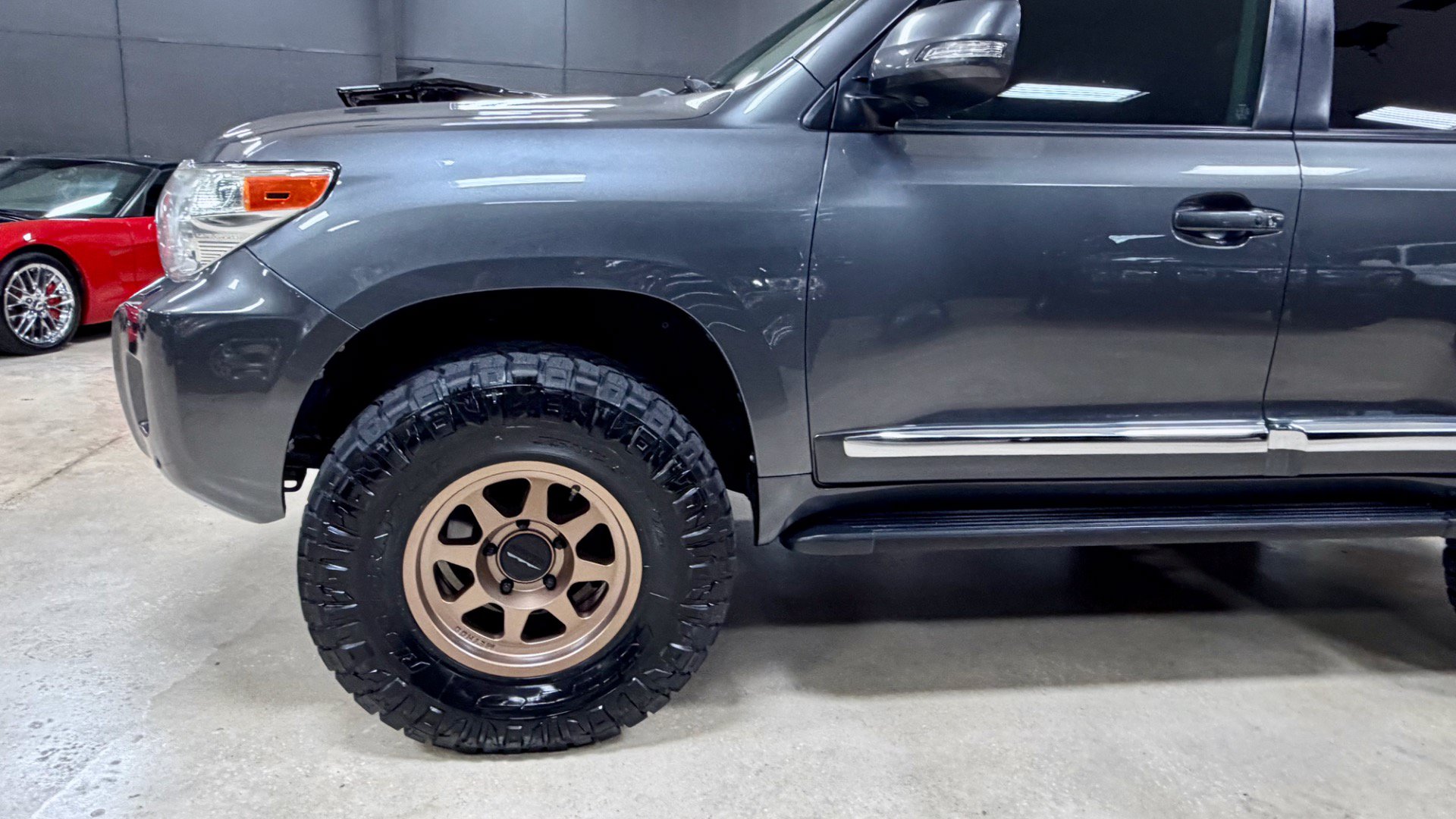 Used 2014 Toyota Land Cruiser AWD/4WD image 16