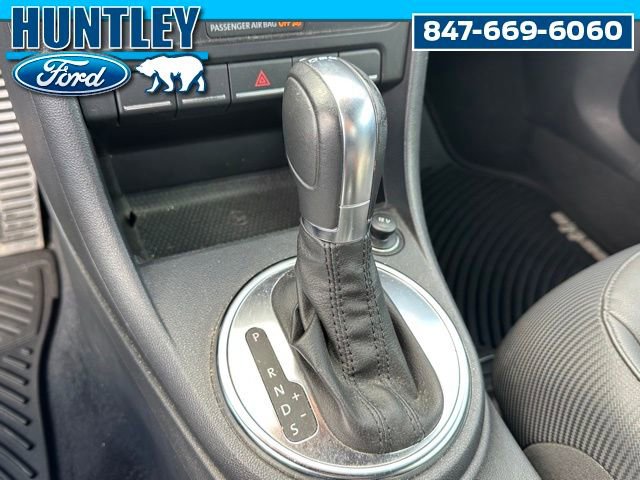 Used 2014 Volkswagen Beetle R-Line FWD image 19