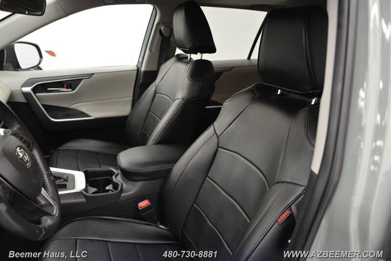 Used 2019 Toyota RAV4 XLE w/ Convenience Package image 13