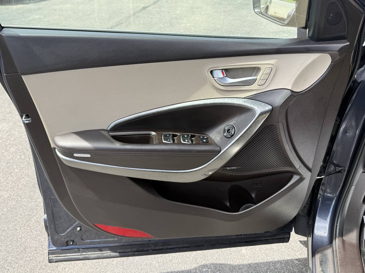 Used 2018 Hyundai Santa Fe Sport w/ Cargo Package FWD image 11