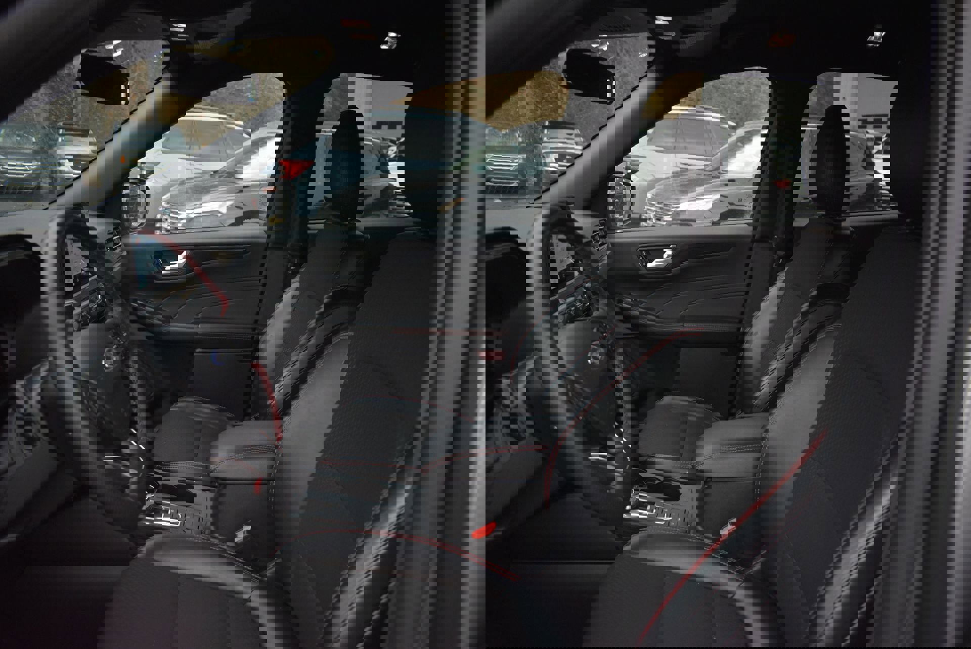 Used 2025 Ford Escape ST-Line Select image 14