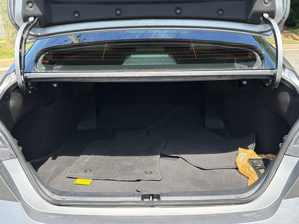 Used 2025 Toyota Camry SE w/ Convenience Package FWD image 6