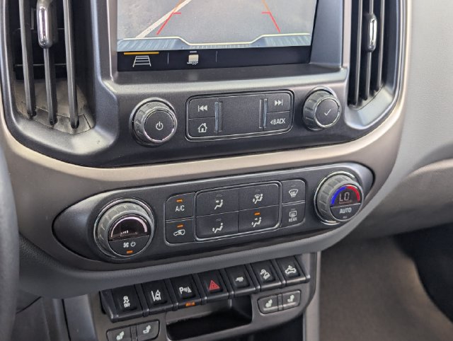 Used 2021 Chevrolet Colorado Z71 w/ Safety Package AWD/4WD image 26