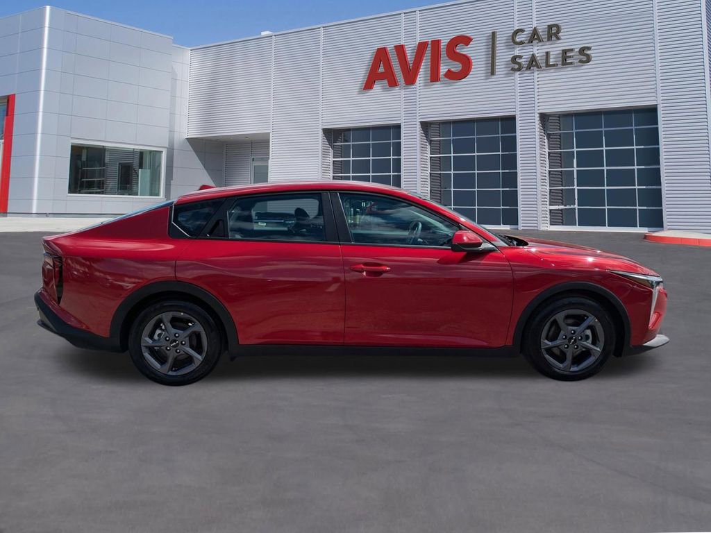 Used 2025 Kia K4 LXS image 5