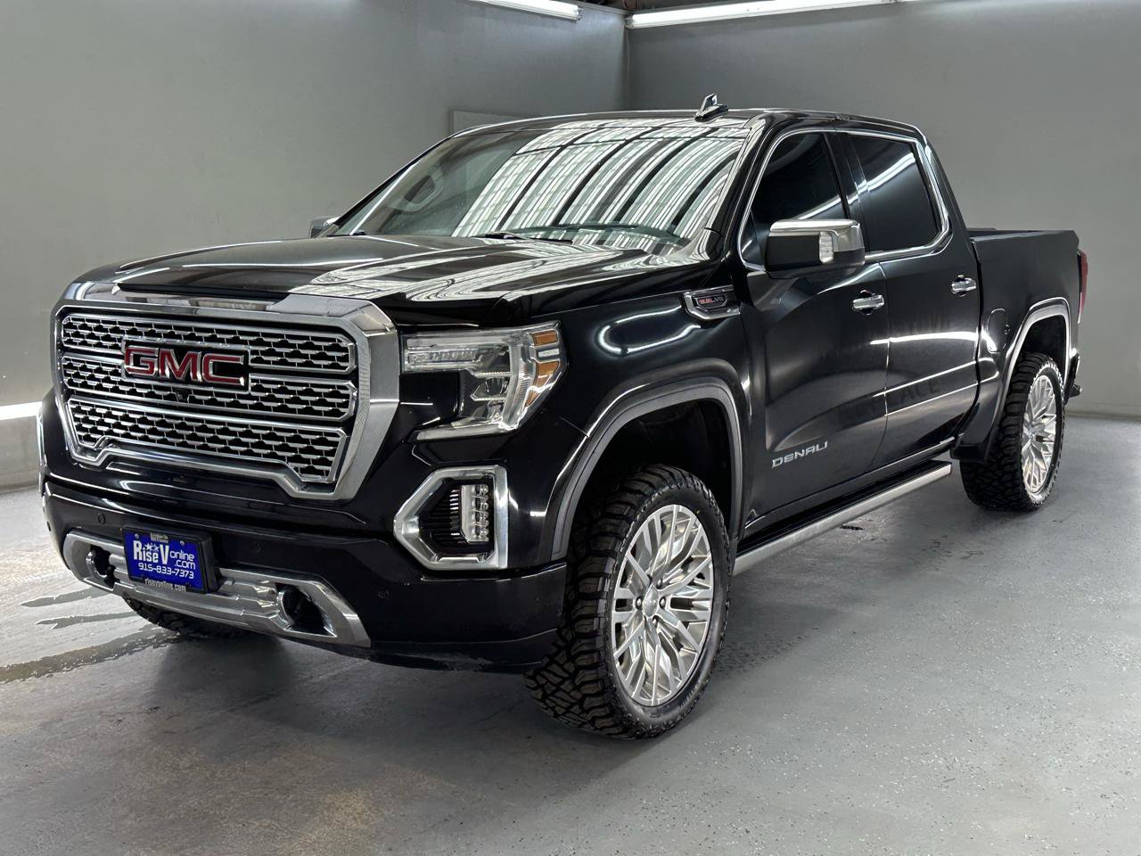 Used 2019 GMC Sierra 1500 Denali w/ Denali Ultimate Package AWD/4WD image 3