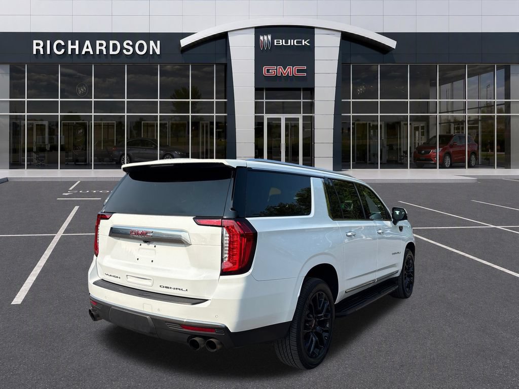 Used 2022 GMC Yukon XL Denali AWD/4WD image 5
