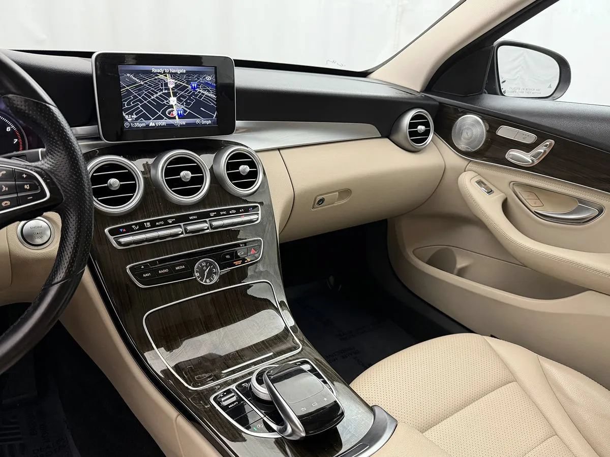Used 2015 Mercedes-Benz C 300 4MATIC Sedan image 16