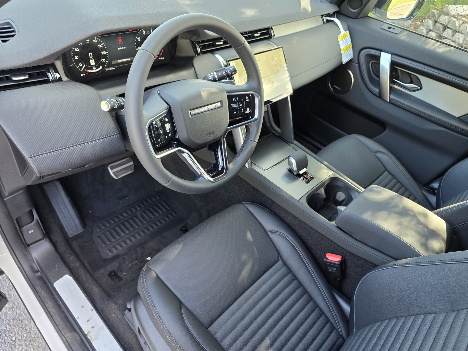 Used 2026 Land Rover Discovery Sport Landmark AWD/4WD image 11