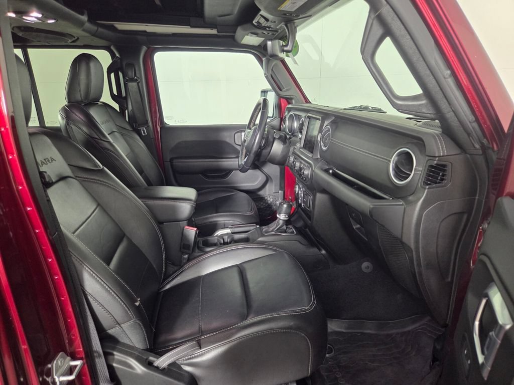 Used 2021 Jeep Wrangler Unlimited Sahara AWD/4WD image 32
