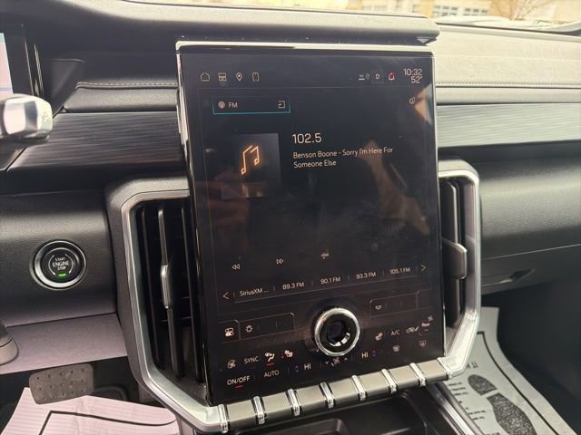 Used 2025 GMC Acadia Elevation image 36