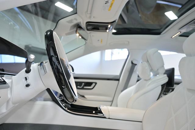 Used 2024 Mercedes-Benz Maybach S 680 Maybach S 680 4MATIC Sedan image 35