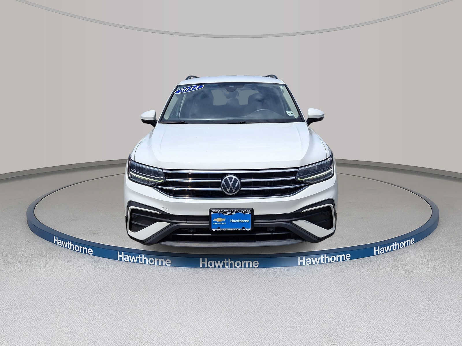 Used 2024 Volkswagen Tiguan S AWD/4WD image 2