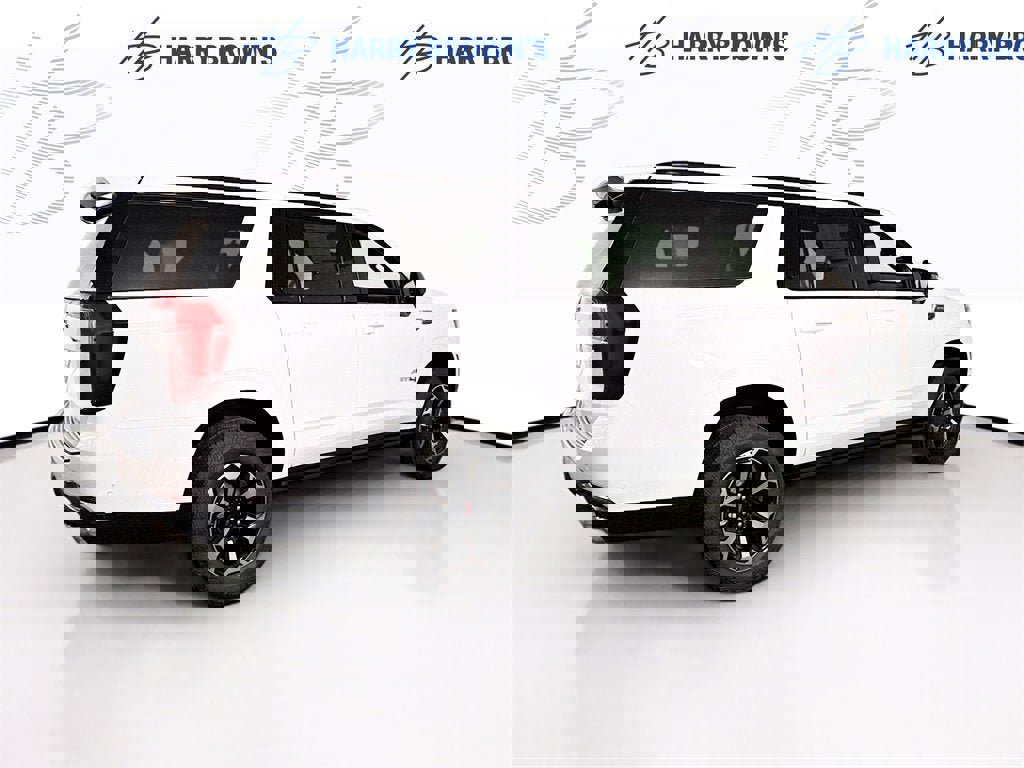 New 2026 GMC Yukon XL AT4 w/ AT4 Premium Package image 35