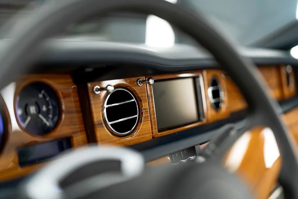 Used 2010 Rolls-Royce Phantom Drophead Coupe RWD image 43