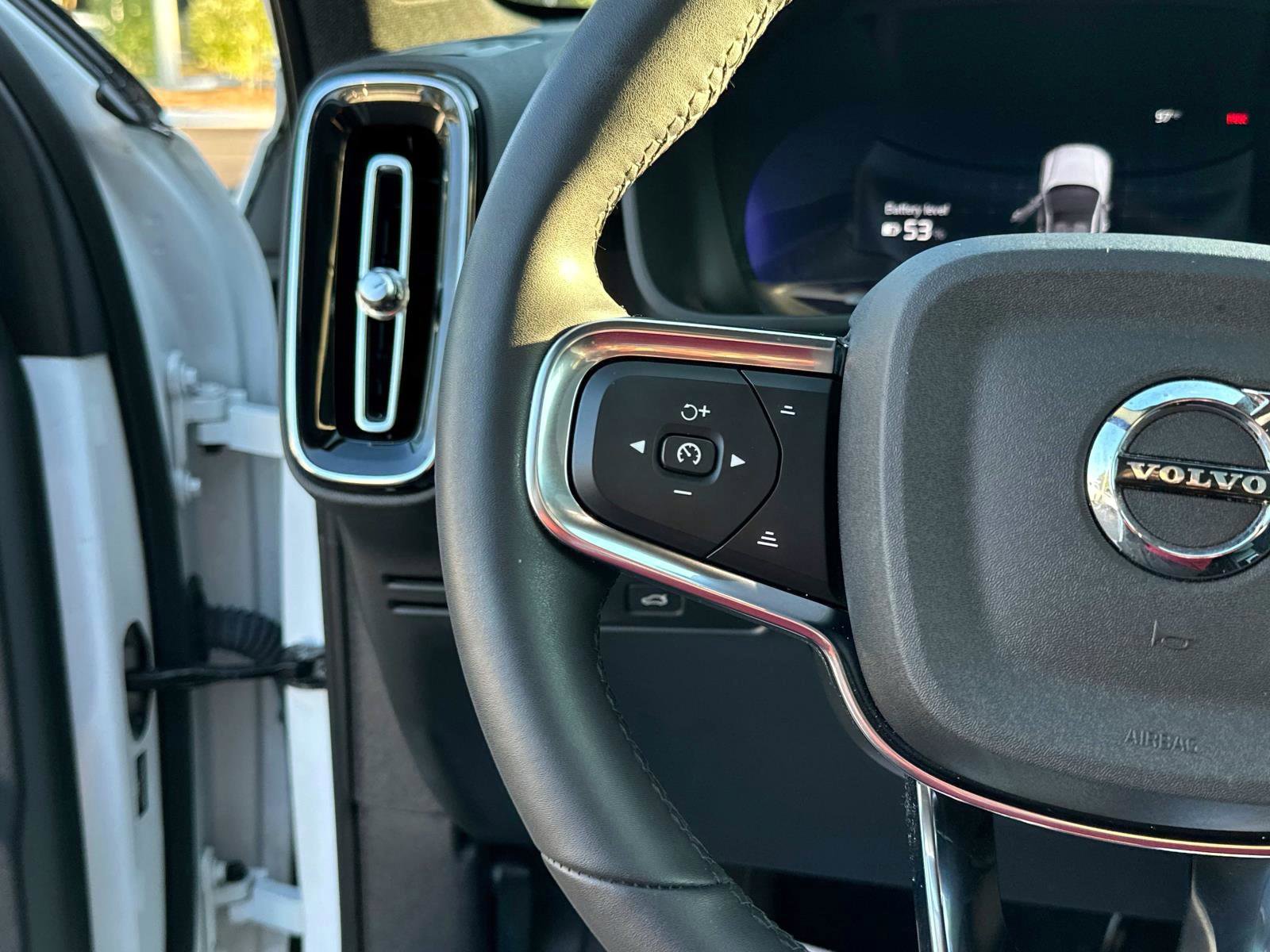 Certified 2023 Volvo C40 P8 Recharge Plus image 28