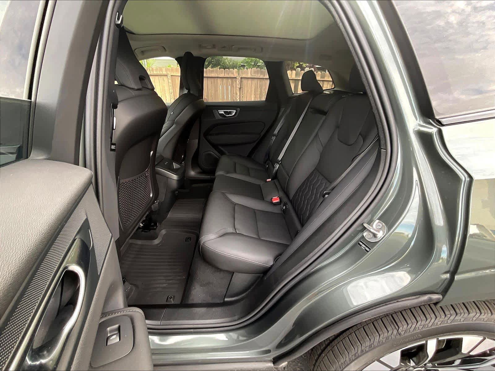 New 2026 Volvo XC60 B5 Plus w/ Climate Package AWD/4WD image 12