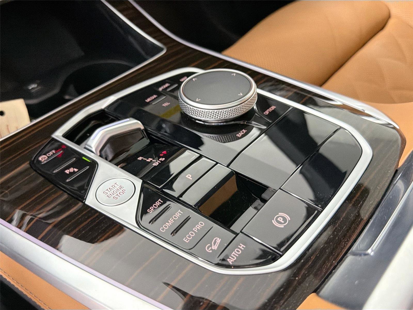 New 2026 BMW X5 xDrive40i AWD/4WD image 16