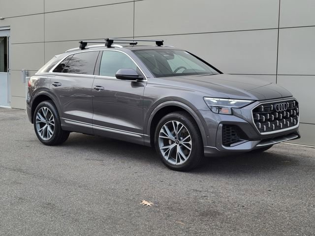 Used 2025 Audi Q8 Premium w/ Convenience Package image 6