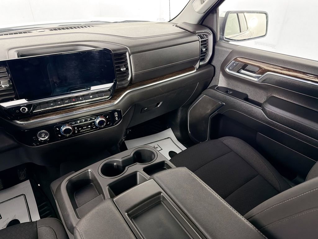 Used 2024 GMC Sierra 1500 SLE w/ Enhanced Capability Package image 23