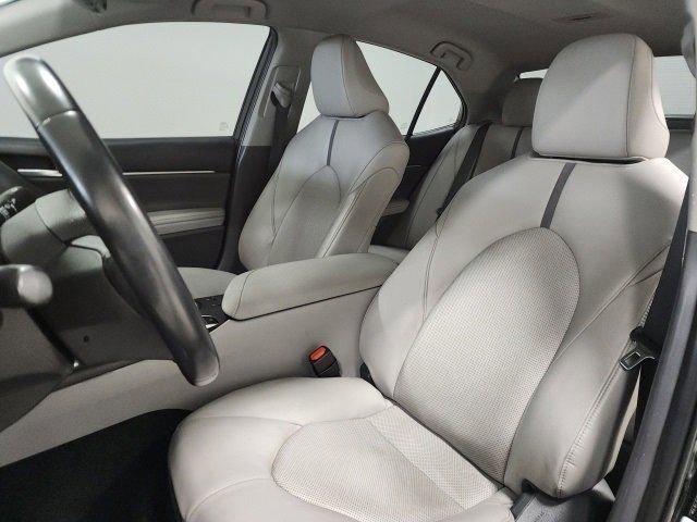 Used 2024 Toyota Camry XLE w/ Cold Weather Package image 21