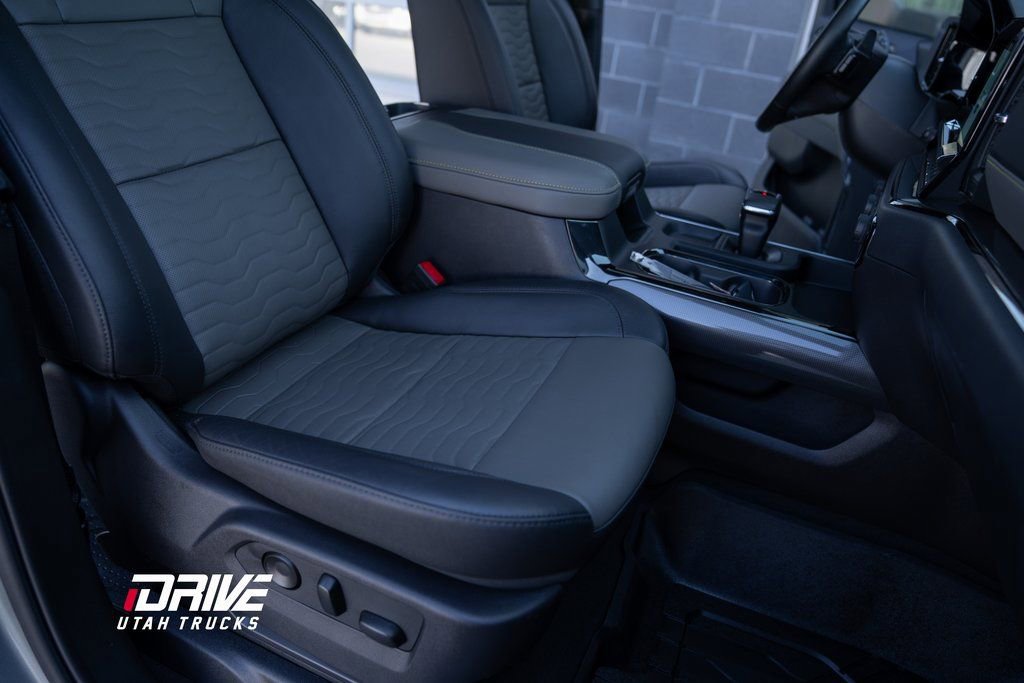 Used 2024 Chevrolet Silverado 1500 ZR2 w/ Technology Package image 24