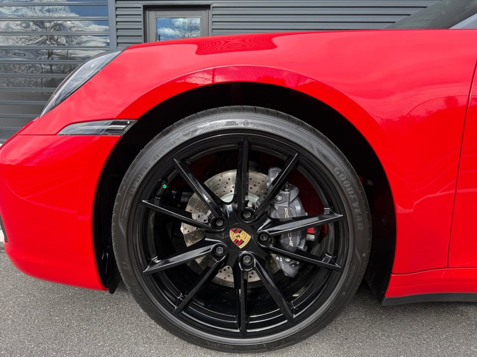Certified 2022 Porsche 911 Carrera image 11