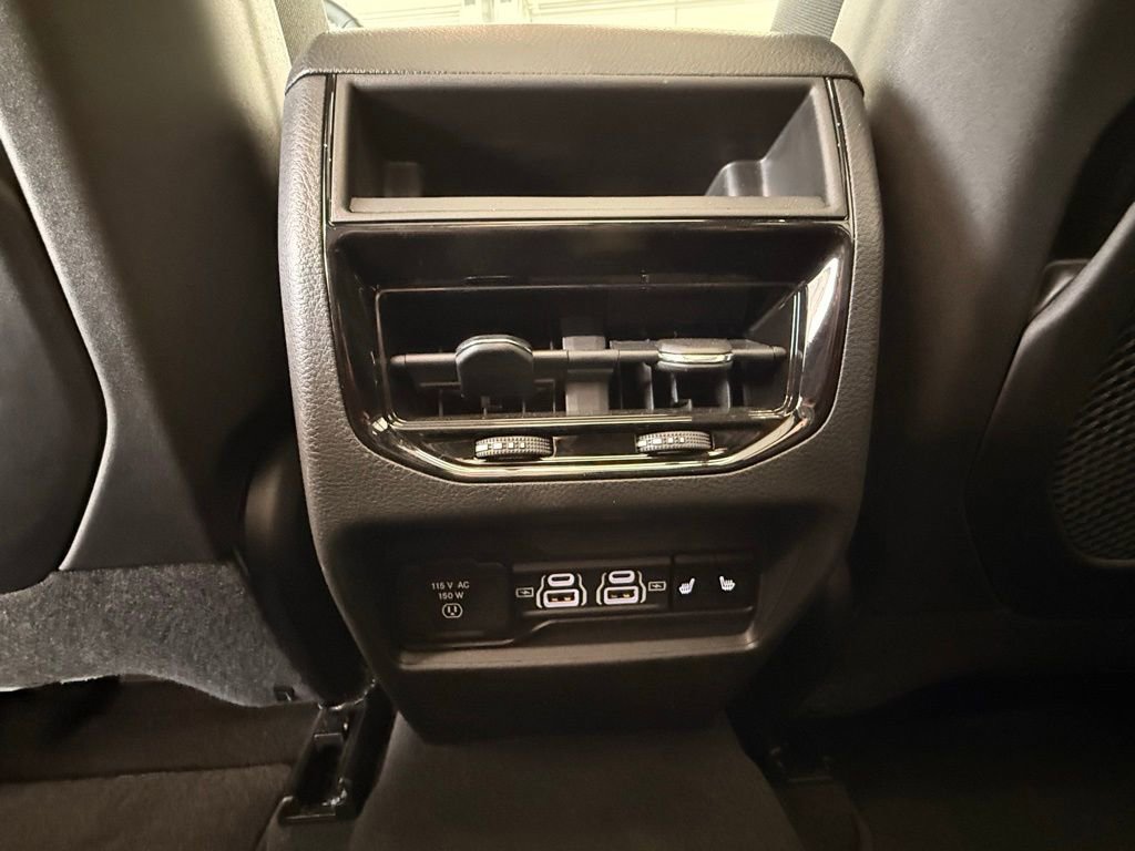 Used 2024 Jeep Grand Cherokee Limited 4xe w/ Luxury Tech Group II image 21