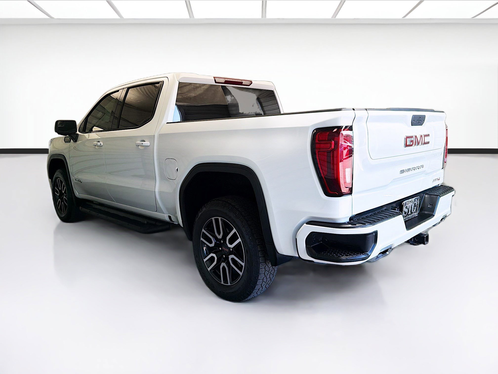 Used 2021 GMC Sierra 1500 AT4 AWD/4WD image 6